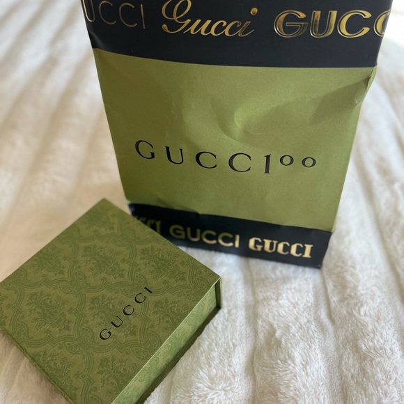 GG Marmont reversible thin belt size 80- brand new + Gucci packaging - Picture 9 of 9